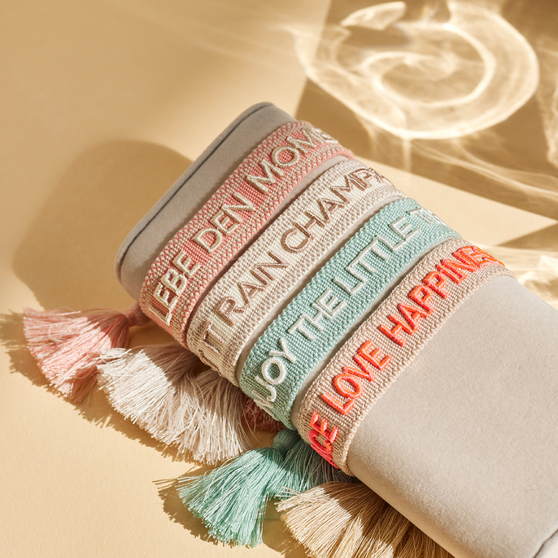 Enjoy the little Things | Statement Armband