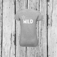 Let's get Wild | T-Shirt V-Ausschnitt | Girls